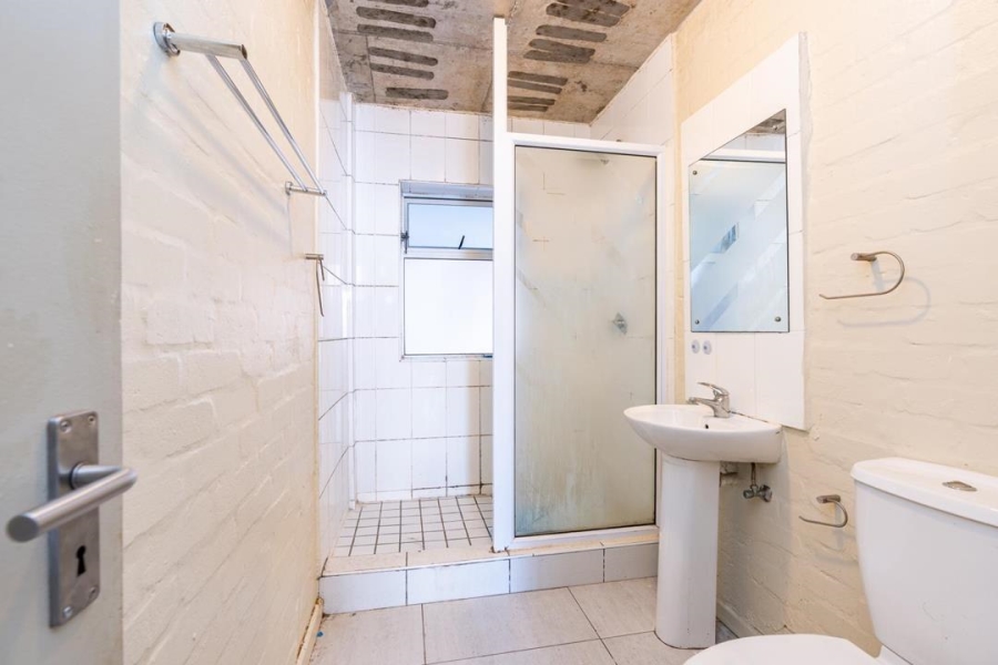 1 Bedroom Property for Sale in Woodstock Western Cape